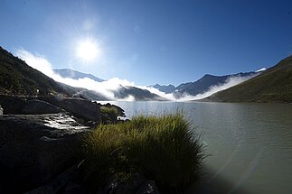 Bergsee im Pitztal mit Sonnenaufgang